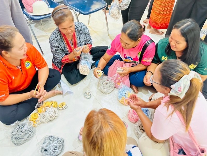 องค์การบริหารส่วนตำบลหนองโดน ดำเนินโครงการพัฒนาคุณภาพชีวิตสตรี ตำบลหนองโดน และเข้ารับการศึกษาดูงานเกี่ยวกับการผลิตพรมเช็ดเท้า และการทำขนมชั้่น ณ องค์การบริหารส่วนตำบลเฉลียง อำเภอครบุรี จังหวัดนครราชสีมา
https://www.facebook.com/permalink.php?story_fbid=pfbid02YzBD3JUJ6QQeHvz38zMLSQC38Xg9umF7MYFuvzpmz2AngcnzhndT4u3z5G3SpTyul&id=61555866933896