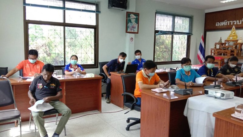 เมื่อวันที่ 23 มีนาคม 2565 องค์การบริหารส่วนตำบลหนองโดน อำเภอลำปลายมาศ จังหวัดบุรีรัมย์ ได้ประชุมคณะกรรมการพัฒนาท้องถิ่น ซึ่งมีคณะกรรมการประกอบไปด้วย นายครรชิต ศรีอินทร์ นายกองค์การบริหารส่วนตำบลหนองโดน เป็นประธานกรรมการ ผู้บริหารท้องถิ่น ผู้แทนสมาชิกสภา บุคคลภายนอก ได้แก่ ผู้ทรงคุณวุฒิจากหมู่บ้าน ผู้แทนภาคราชการ ประชาคม เป็นกรรมการ โดยประชุมหารือในประเด็นการกำหนดแนวทางการพัฒนาท้องถิ่นกรอบนโยบาย ทิศทางพัฒนาหมู่บ้าน และเห็นชอบแนวทางทางการติดตามและประเมินผลแผนพัฒนาน็็