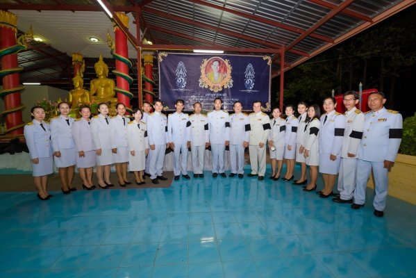 วันที่ ๒๒ ตุลาคม ๒๕๕๙ อบต.หนองโดนร่วมกับโรงเรียนบ้านหนองโดนประสาทวิทย์ , รพ.สต.หนองโดน , วัดหนองจิก และประชาชนตำบลหนองโดน จัดกิจกรรมน้อมเกล้าฯ ถวายอาลัย พระบาทสมเด็จพระปรมินทรมหาภูมิพลอดุลยเดช มหิตลาธิเบศรามาธิบดี จักรีนฤบดินทร สยามินทราธิราช บรมนาถบพิตร ณ วัดหนองจิก ตำบลหนองโดน อำเภอลำปลายมาศ โดย จัดพิธีบำเพ็ญกุศลสวดอภิธรรมถวายพระราชกุศล แด่พระบาทสมเด็จพระปรมินทรมหาภูมิพลอดุลยเดชฯ
แทงบอล ซอคเกอร์ลีก คะแนนฟุตบอล