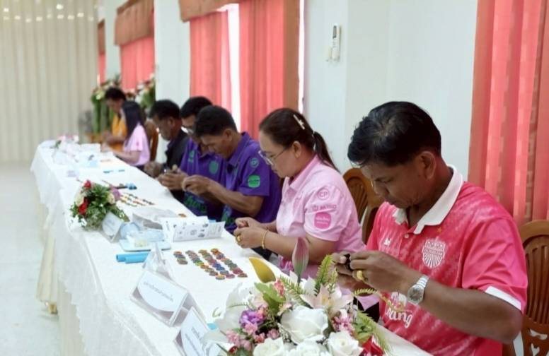  องค์การบริหารส่วนตำบลหนอง โดยกองสวัสดิการสังคม ได้จัดทำโครงการพัฒนาคุณภาพชีวิตผู้สูงอายุ ประจำปีงบประมาณ 2568  เมื่อวันที่ 25 เมษายน 2568 ณ เทศบาลตำบลขุนหาญ อำเภอขุนหาญ จังหวัดศรีสะเกษ โดยมีวัตถุประสงค์เพื่อเป็นการฟื้นฟูสุขภาพ ช่วยยืดเหยียดกล้ามเนื้อ ลดอาการปวดเมื่อยกล้ามเนื้อในผู้สูงอายุ กล้ามเนื้อของร่างกายมีความยืดหยุ่น ลดความตึงตัว ทำให้ร่างกายมีความผ่อนคลาย เพิ่มความแข็งแรง  ทำให้การเคลื่อนไหวของร่างกายดีขึ้น