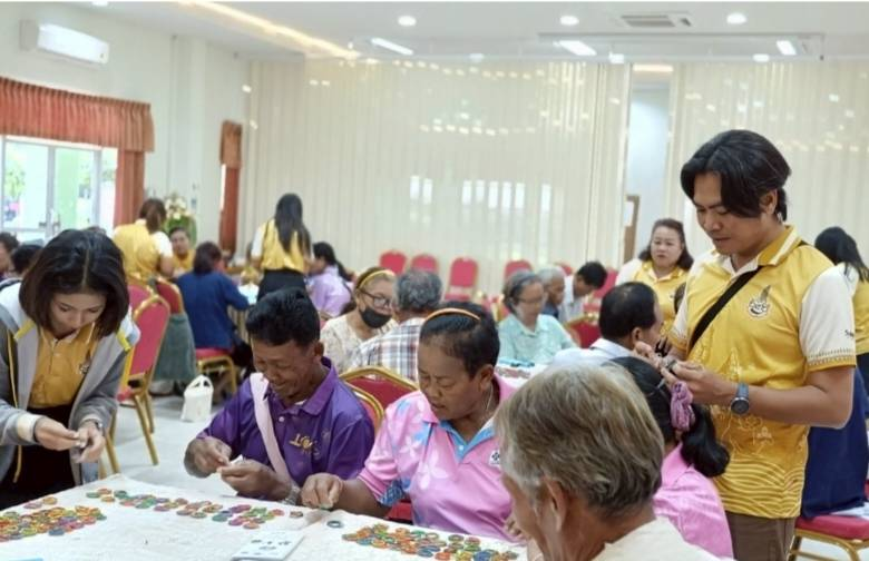  องค์การบริหารส่วนตำบลหนอง โดยกองสวัสดิการสังคม ได้จัดทำโครงการพัฒนาคุณภาพชีวิตผู้สูงอายุ ประจำปีงบประมาณ 2568  เมื่อวันที่ 25 เมษายน 2568 ณ เทศบาลตำบลขุนหาญ อำเภอขุนหาญ จังหวัดศรีสะเกษ โดยมีวัตถุประสงค์เพื่อเป็นการฟื้นฟูสุขภาพ ช่วยยืดเหยียดกล้ามเนื้อ ลดอาการปวดเมื่อยกล้ามเนื้อในผู้สูงอายุ กล้ามเนื้อของร่างกายมีความยืดหยุ่น ลดความตึงตัว ทำให้ร่างกายมีความผ่อนคลาย เพิ่มความแข็งแรง  ทำให้การเคลื่อนไหวของร่างกายดีขึ้น