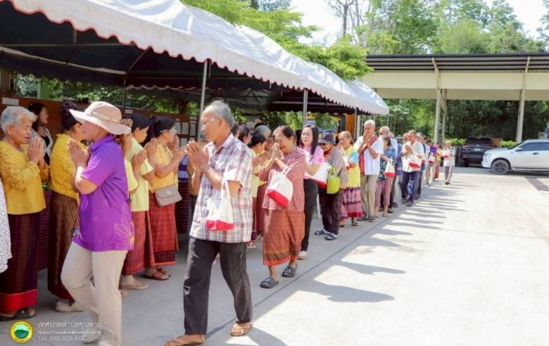  องค์การบริหารส่วนตำบลหนอง โดยกองสวัสดิการสังคม ได้จัดทำโครงการพัฒนาคุณภาพชีวิตผู้สูงอายุ ประจำปีงบประมาณ 2568  เมื่อวันที่ 25 เมษายน 2568 ณ เทศบาลตำบลขุนหาญ อำเภอขุนหาญ จังหวัดศรีสะเกษ โดยมีวัตถุประสงค์เพื่อเป็นการฟื้นฟูสุขภาพ ช่วยยืดเหยียดกล้ามเนื้อ ลดอาการปวดเมื่อยกล้ามเนื้อในผู้สูงอายุ กล้ามเนื้อของร่างกายมีความยืดหยุ่น ลดความตึงตัว ทำให้ร่างกายมีความผ่อนคลาย เพิ่มความแข็งแรง  ทำให้การเคลื่อนไหวของร่างกายดีขึ้น